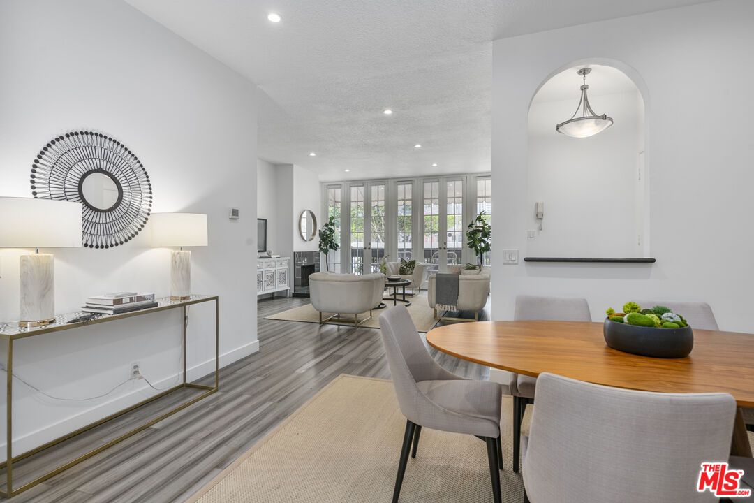 Dining room, Interior, Living room, Pendant Lights, Recessed Lighting, Wood Texture Flooring