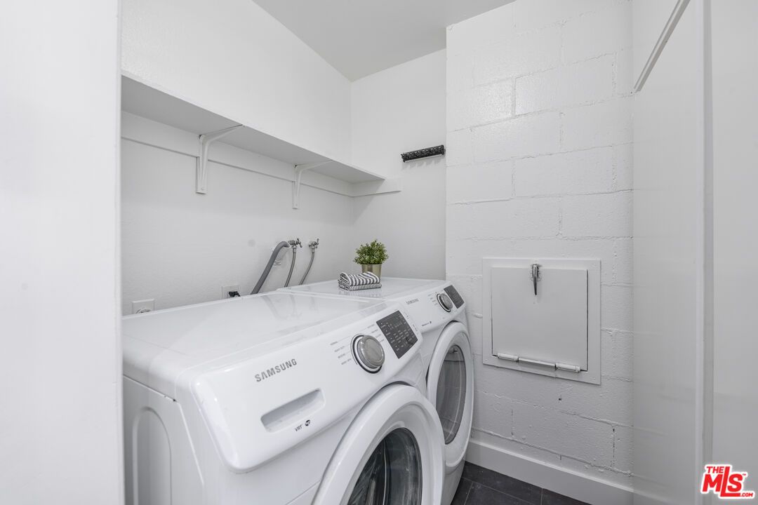 Interior, Washer