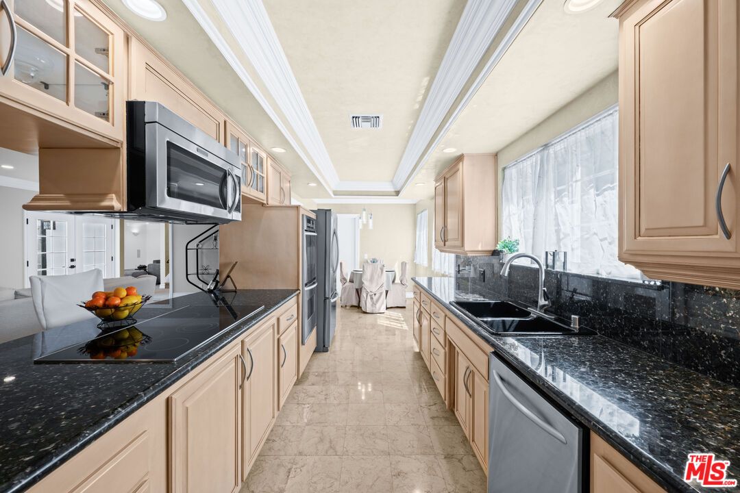 Interior, Kitchen, Marble, Recessed Lighting