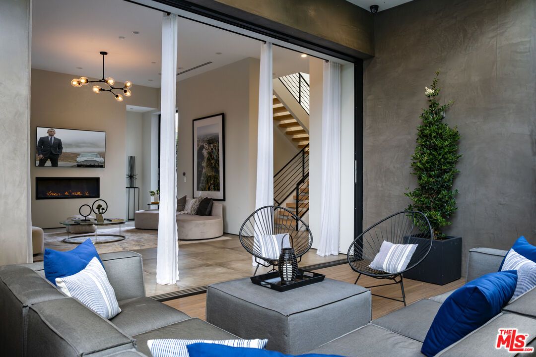 Fireplace, Interior, Living room, Pendant Lights, Recessed Lighting, Wood Texture Flooring