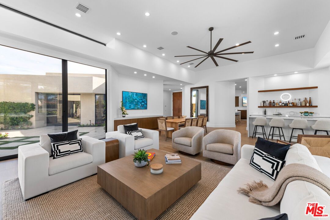 Dining room, Interior, Living room, Pendant Lights, Recessed Lighting