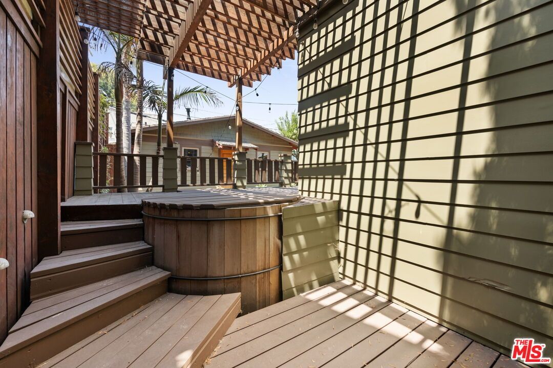 Exterior, Hot Tub