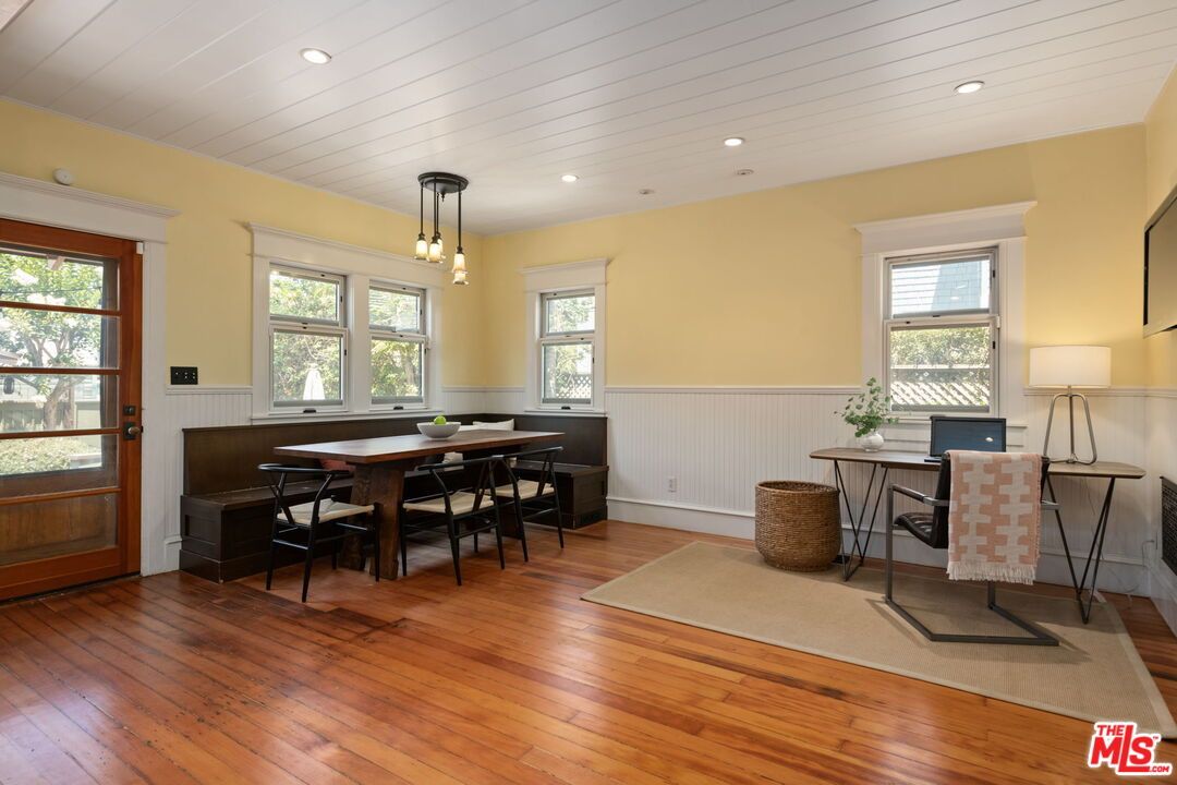 Home Office, Interior, Pendant Lights, Recessed Lighting, Wood Texture Flooring