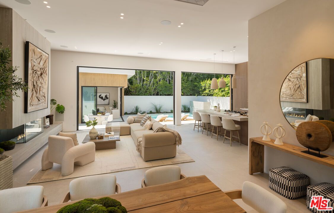 Dining room, Interior, Living room, Pendant Lights, Recessed Lighting