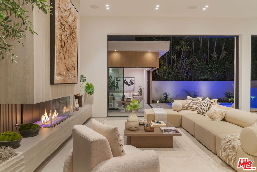 Fireplace, Interior, Living room, Recessed Lighting