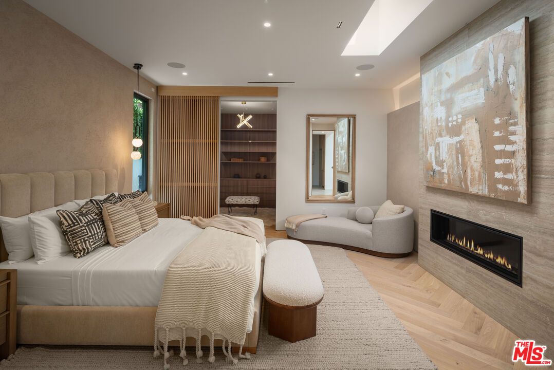 Bedroom, Fireplace, Interior, Recessed Lighting, Wood Texture Flooring