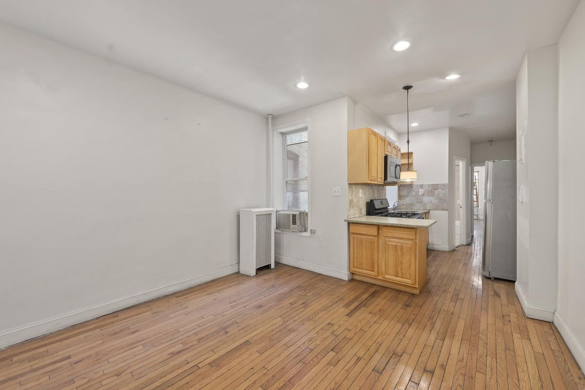 Interior, Kitchen, Pendant Lights, Recessed Lighting, Wood Texture Flooring