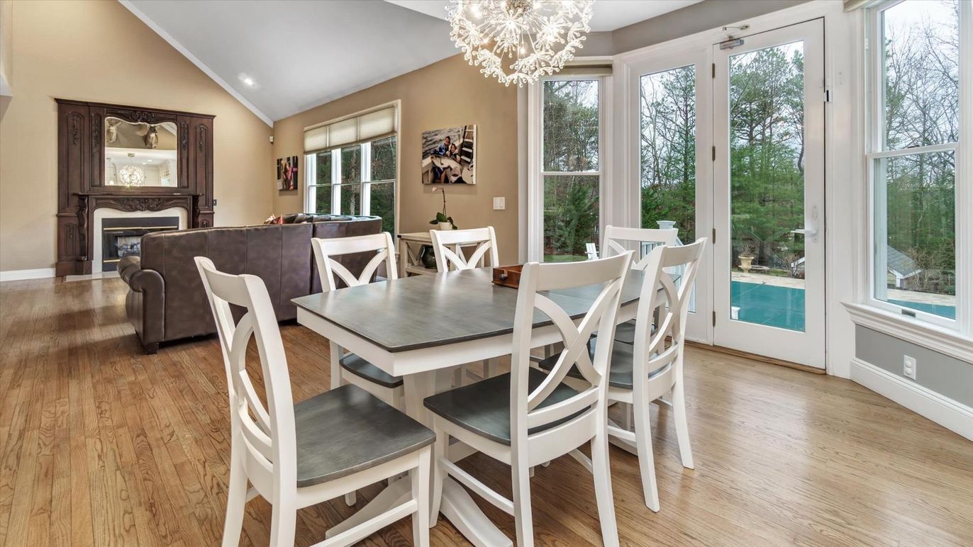 Chandelier, Dining room, Interior, Recessed Lighting, Wood Texture Flooring