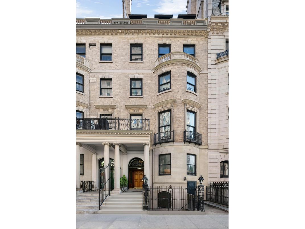 Exterior, Facade, Brick Facade, Brownstone