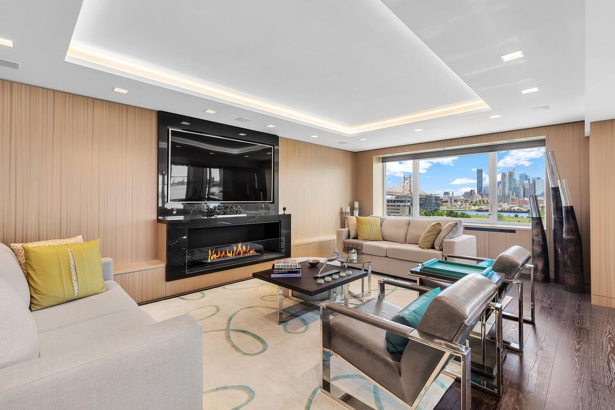 Fireplace, Interior, Living room, Recessed Lighting