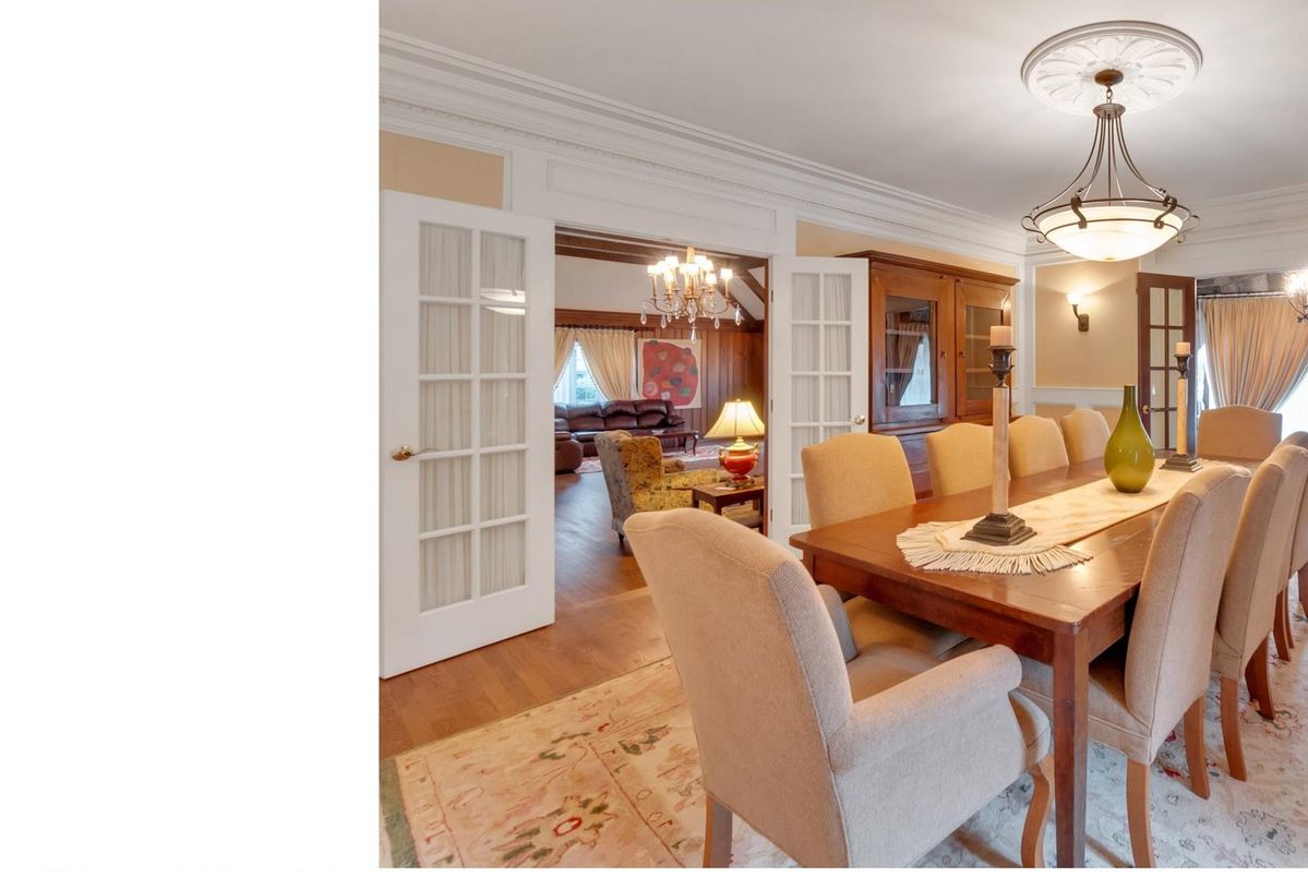 Chandelier, Dining room, Interior, Living room, Wood Texture Flooring