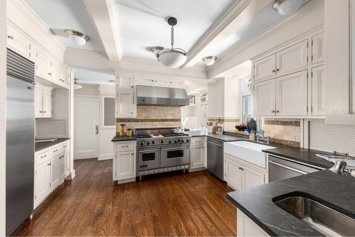 Interior, Kitchen, Stainless Steel Appliances, Wood Texture Flooring