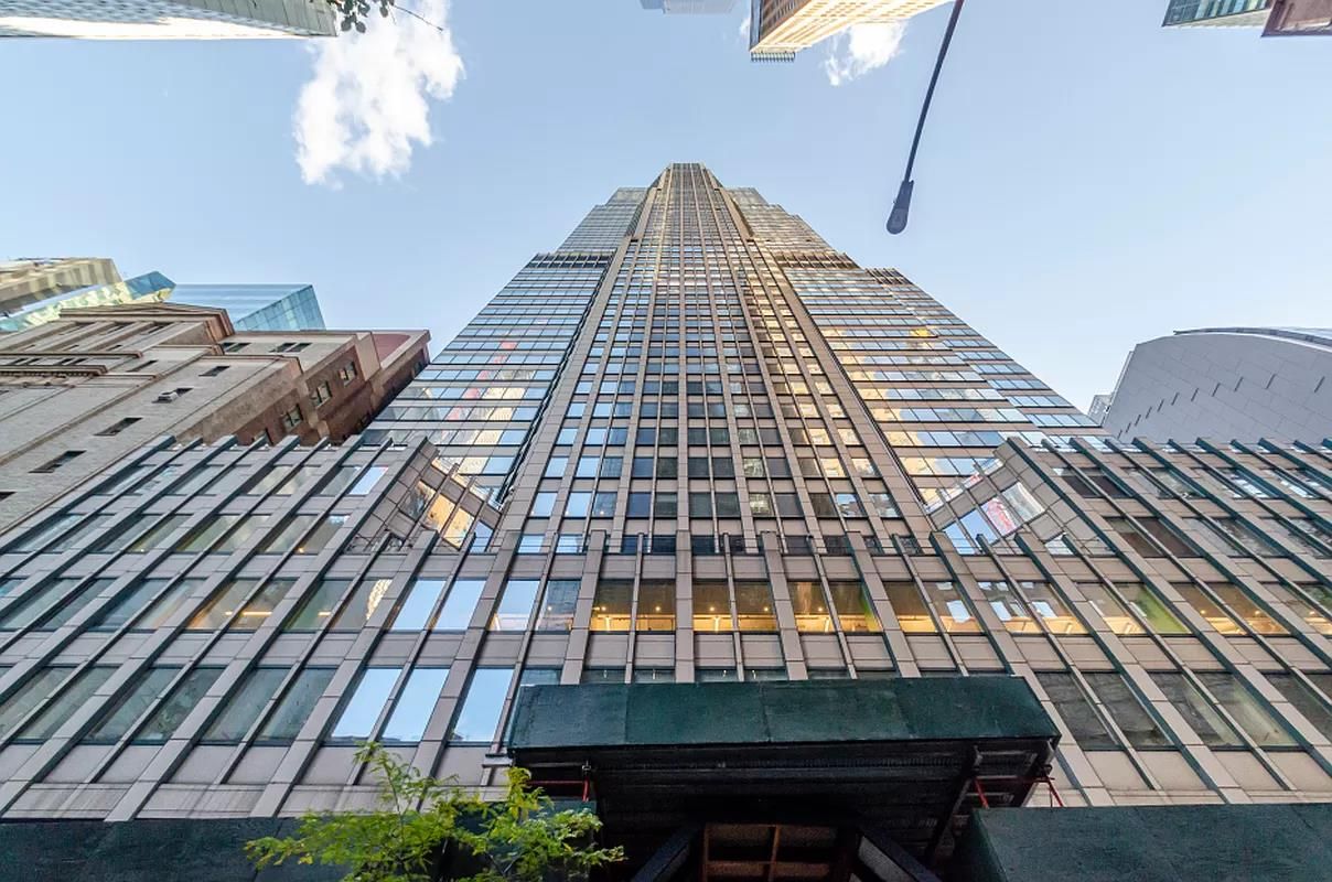 Exterior, Facade, Highrise