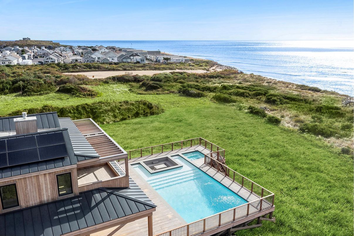 Backyard, Exterior, Pool, Water