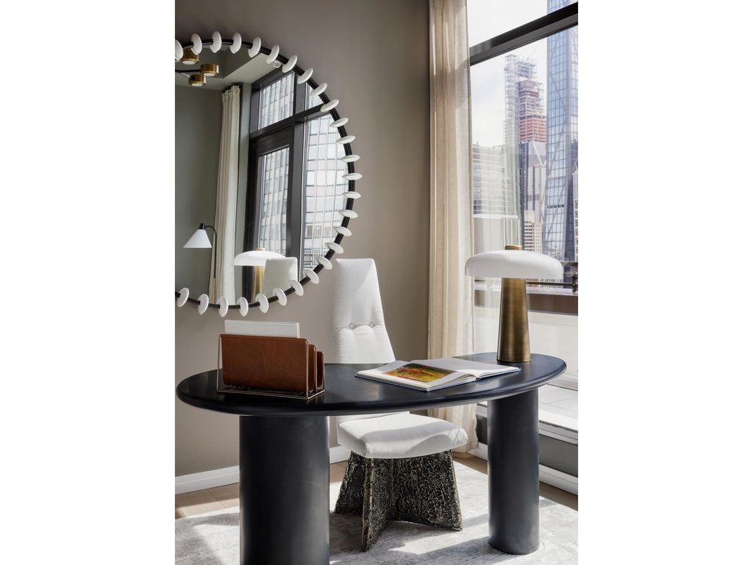 Home Office, Interior