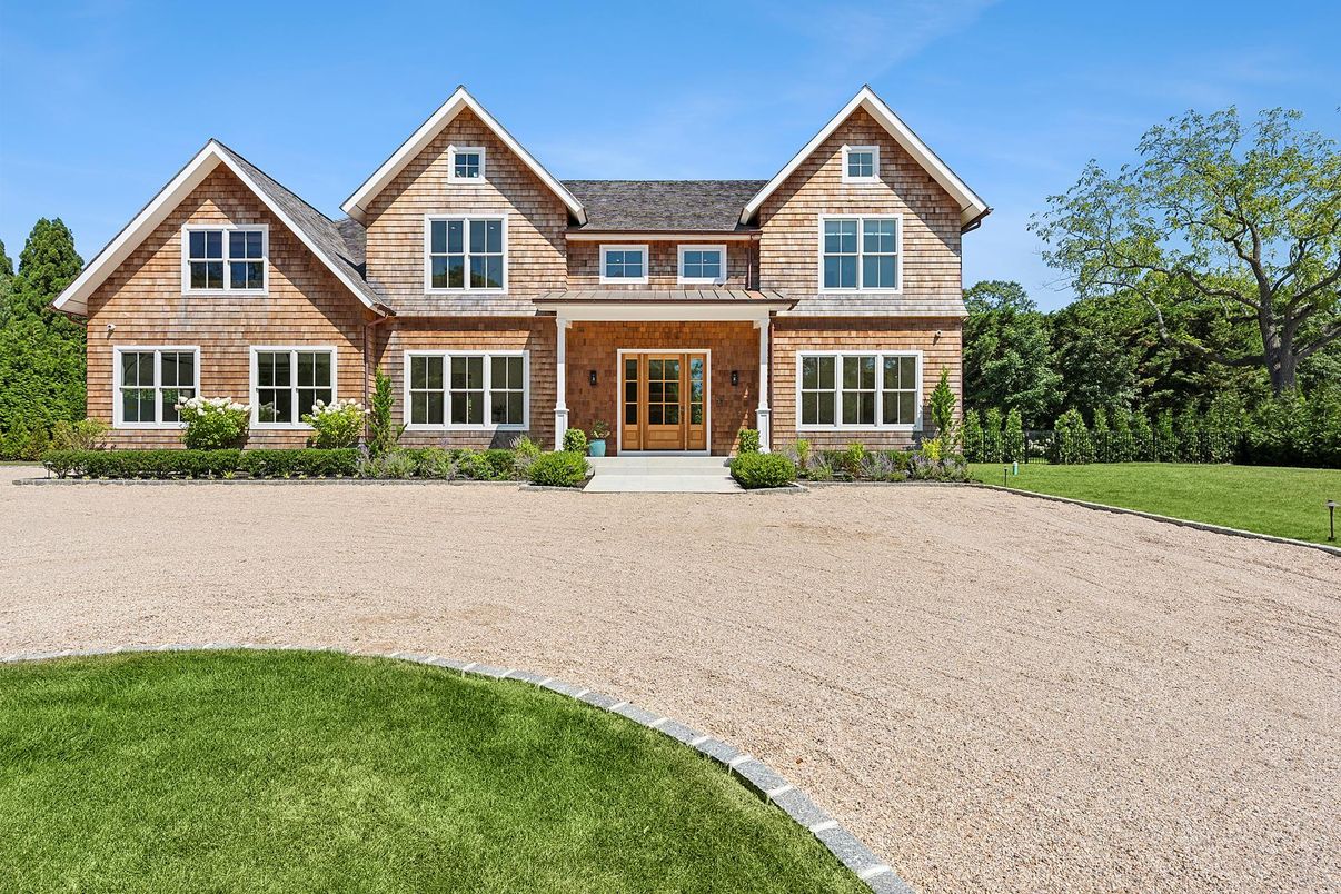 Exterior, Facade, Brick Traditional