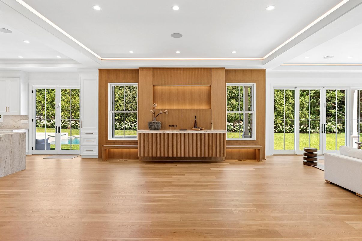 Interior, Recessed Lighting, Wood Texture Flooring