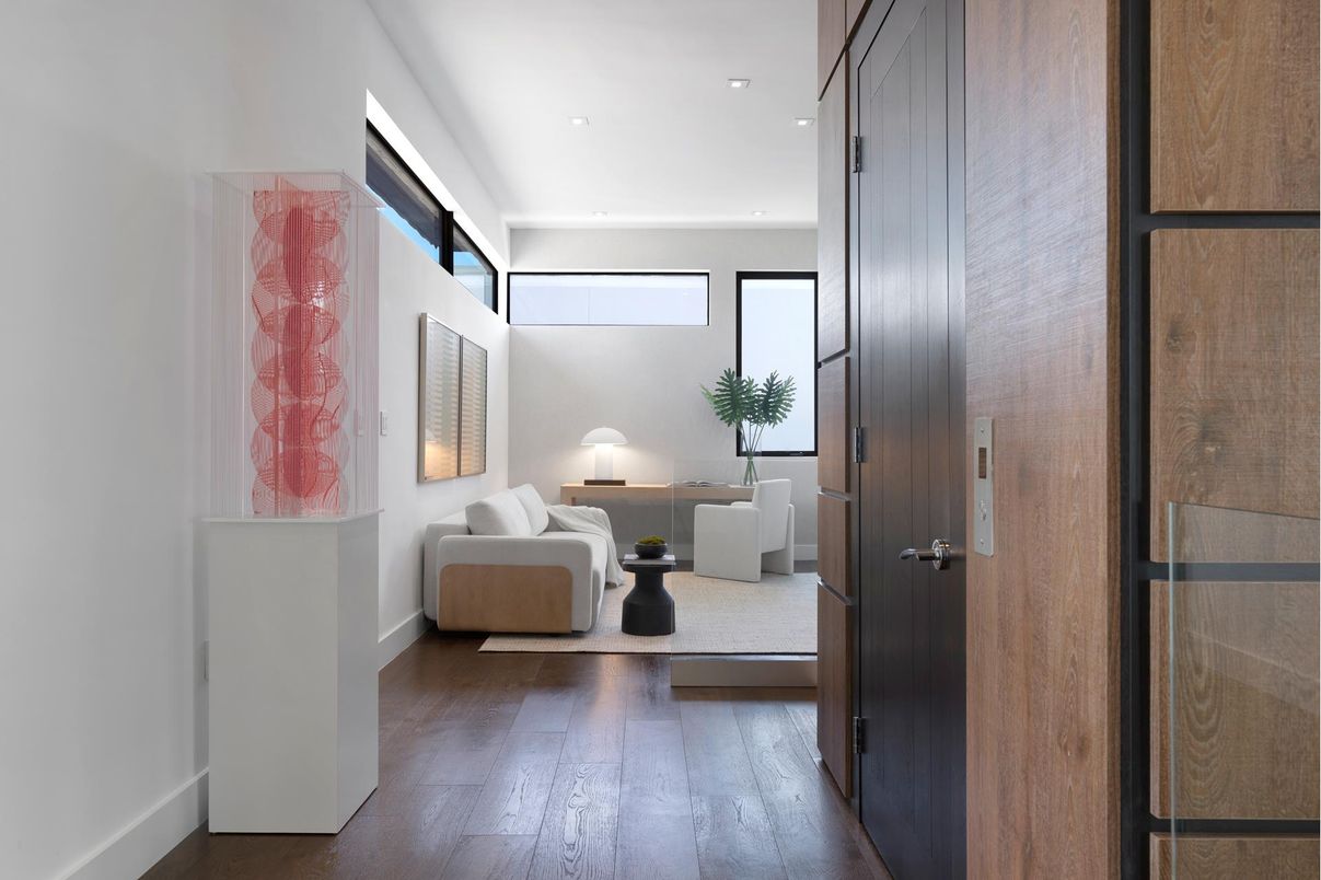 Interior, Living room, Recessed Lighting, Wood Texture Flooring