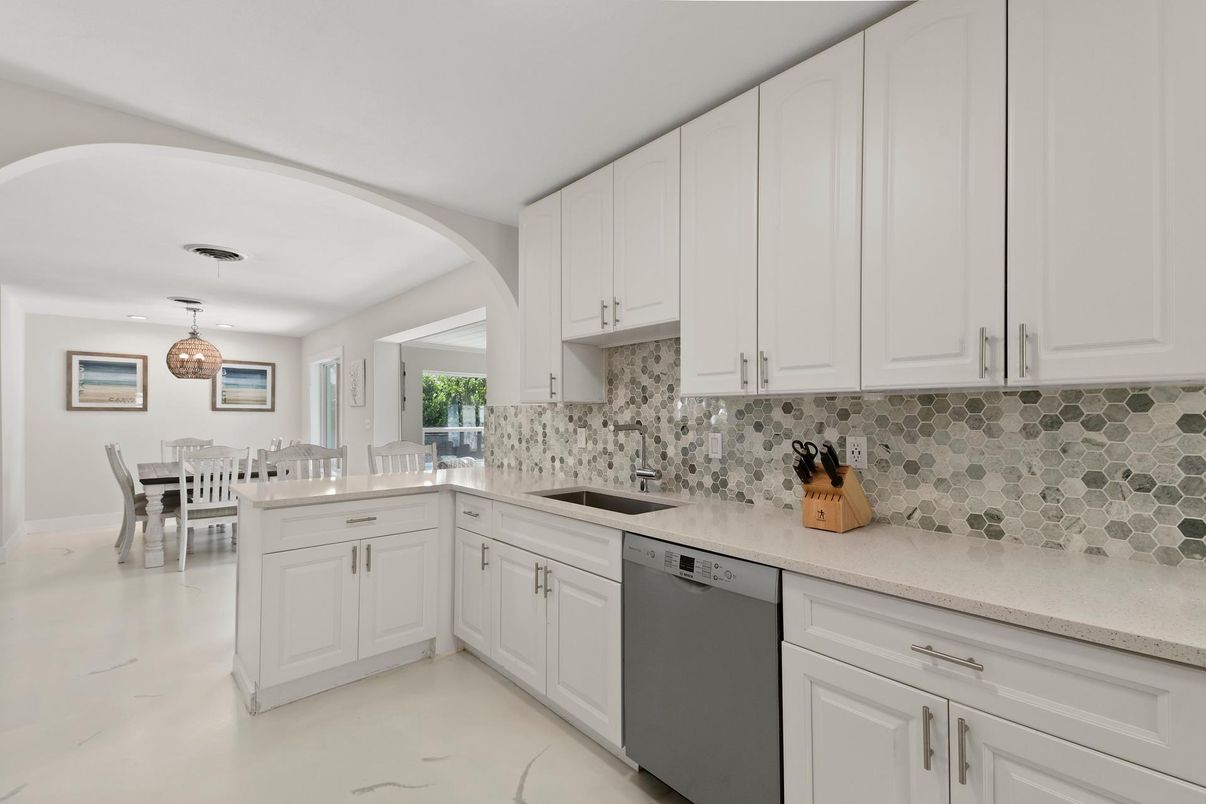 Dining room, Interior, Kitchen, Pendant Lights