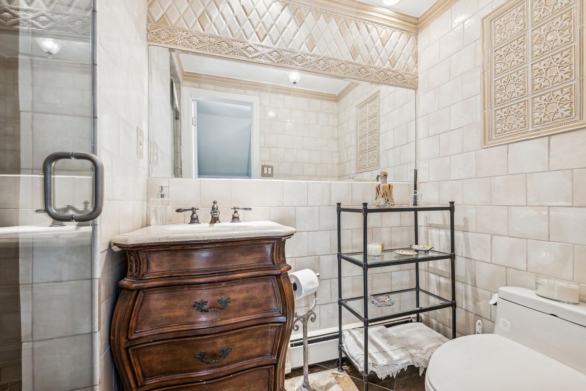 Bathroom, Interior