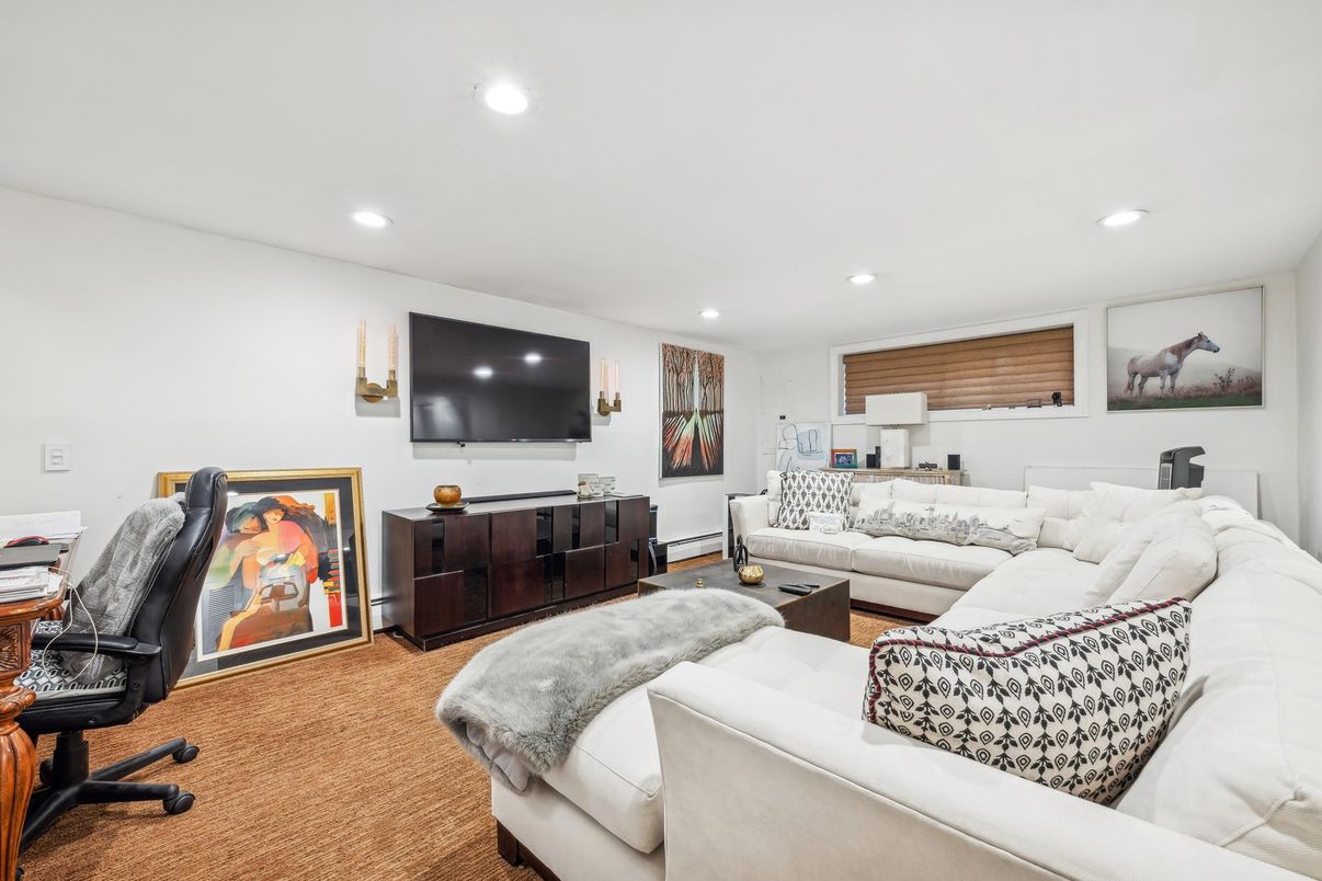 Interior, Living room, Recessed Lighting