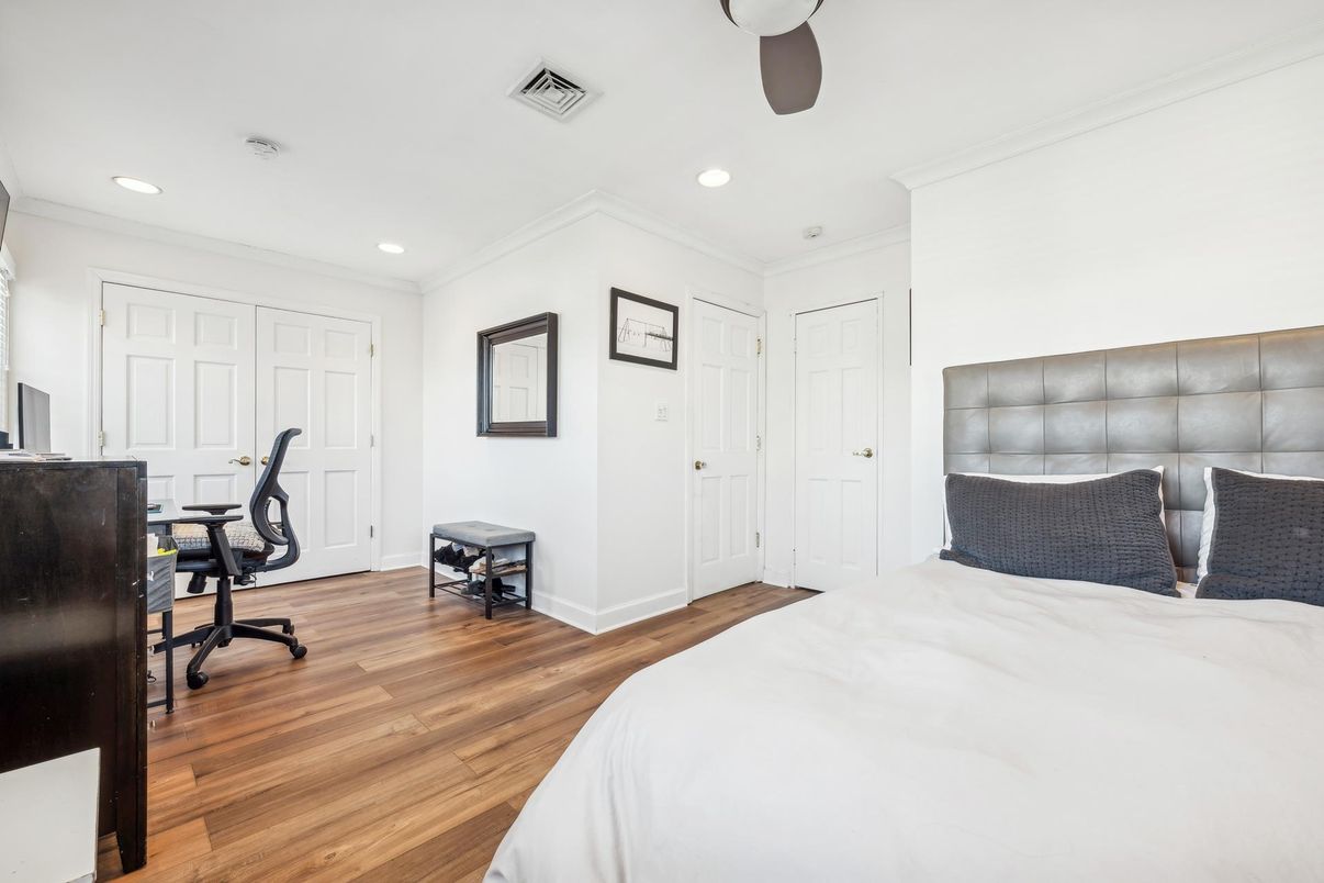 Bedroom, Home Office, Interior, Recessed Lighting, Wood Texture Flooring