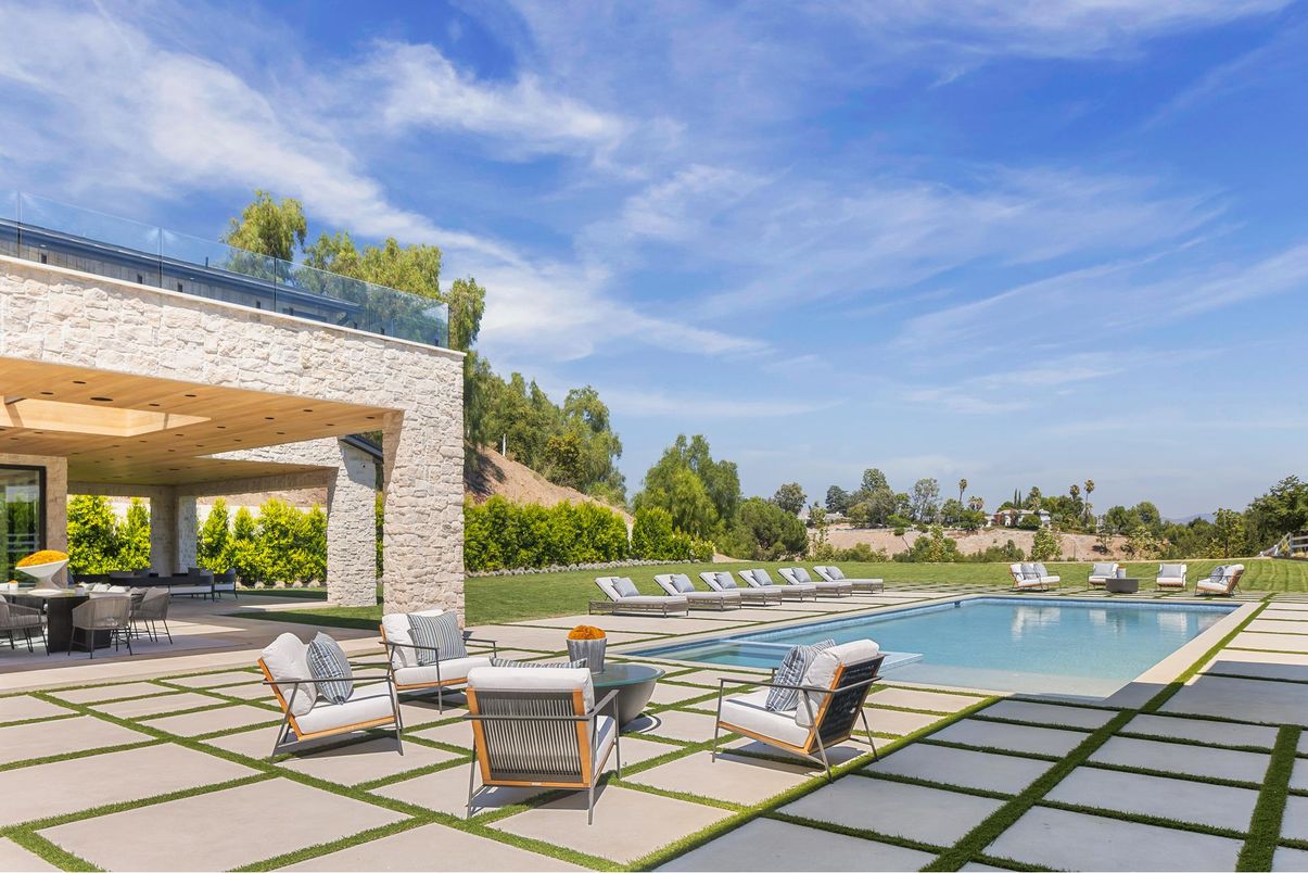 Exterior, Pool