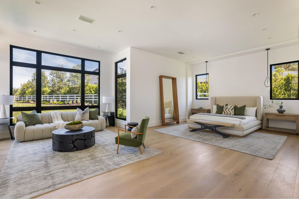 Bedroom, Interior, Living room, Recessed Lighting, Wood Texture Flooring