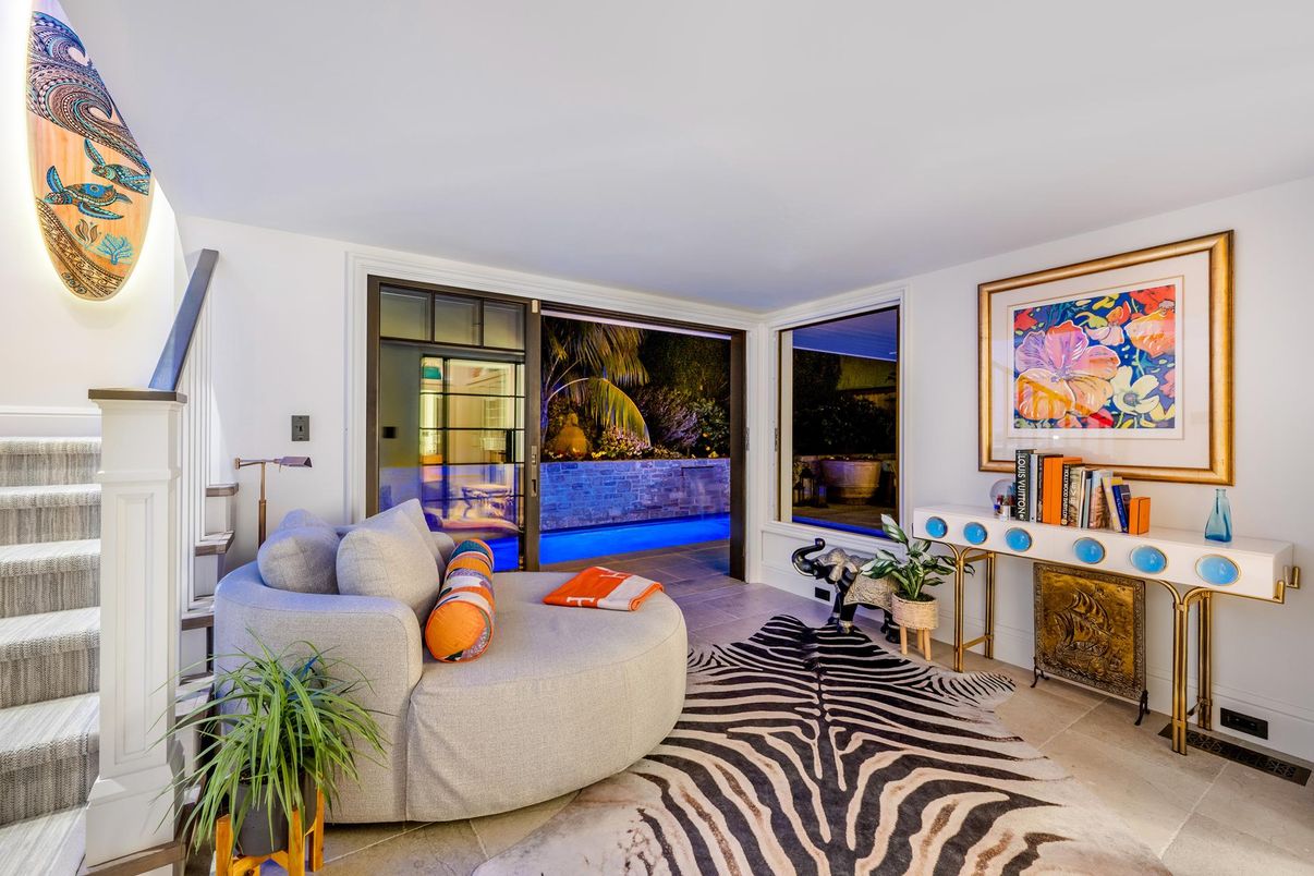 Interior, Living room