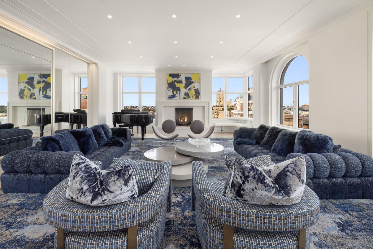 Fireplace, Interior, Living room, Piano, Recessed Lighting