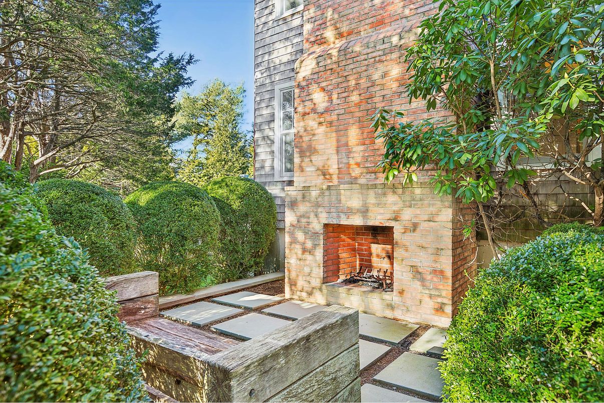 Exterior, Fireplace