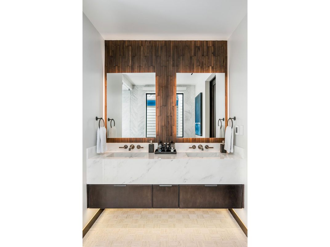 Bathroom, Dual Sink Vanities, Interior