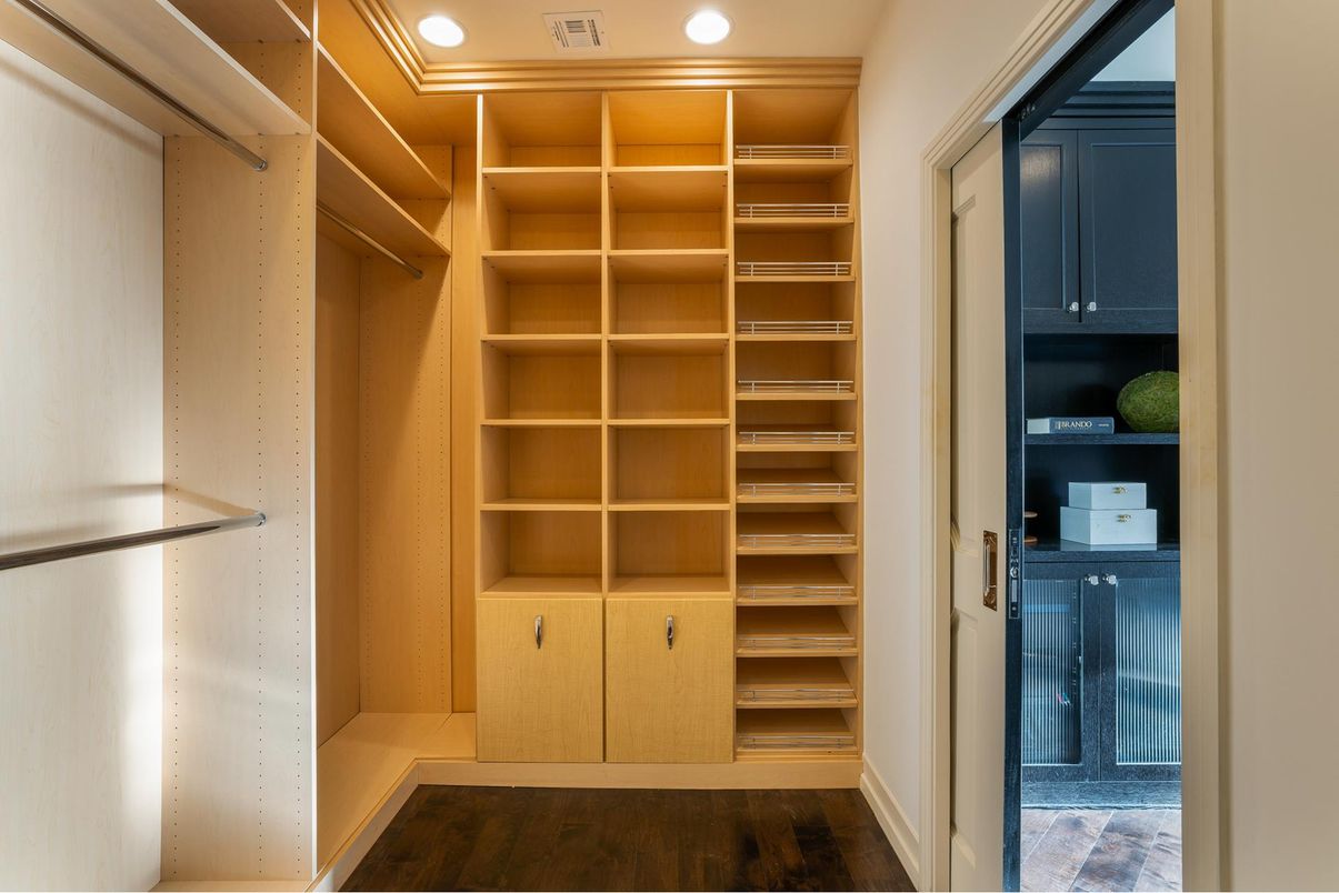 Interior, Recessed Lighting, Walk-in Closets, Wood Texture Flooring