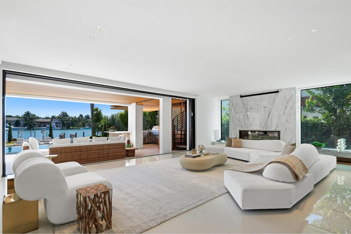 Fireplace, Interior, Living room, Recessed Lighting, Water
