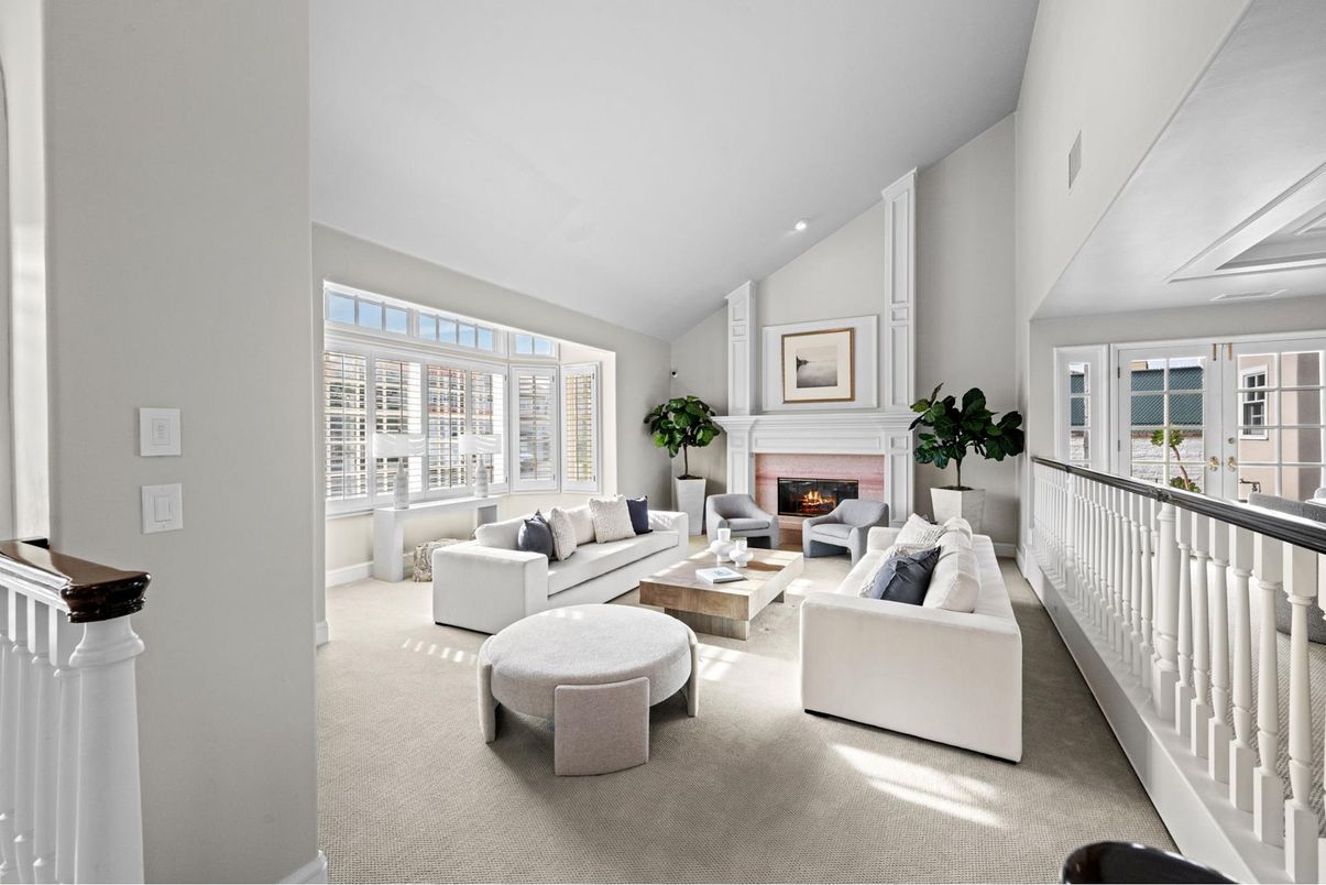 Fireplace, Interior, Living room, Recessed Lighting