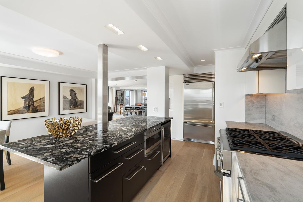 Dining room, Interior, Kitchen, Recessed Lighting, Stainless Steel Appliances, Wood Texture Flooring