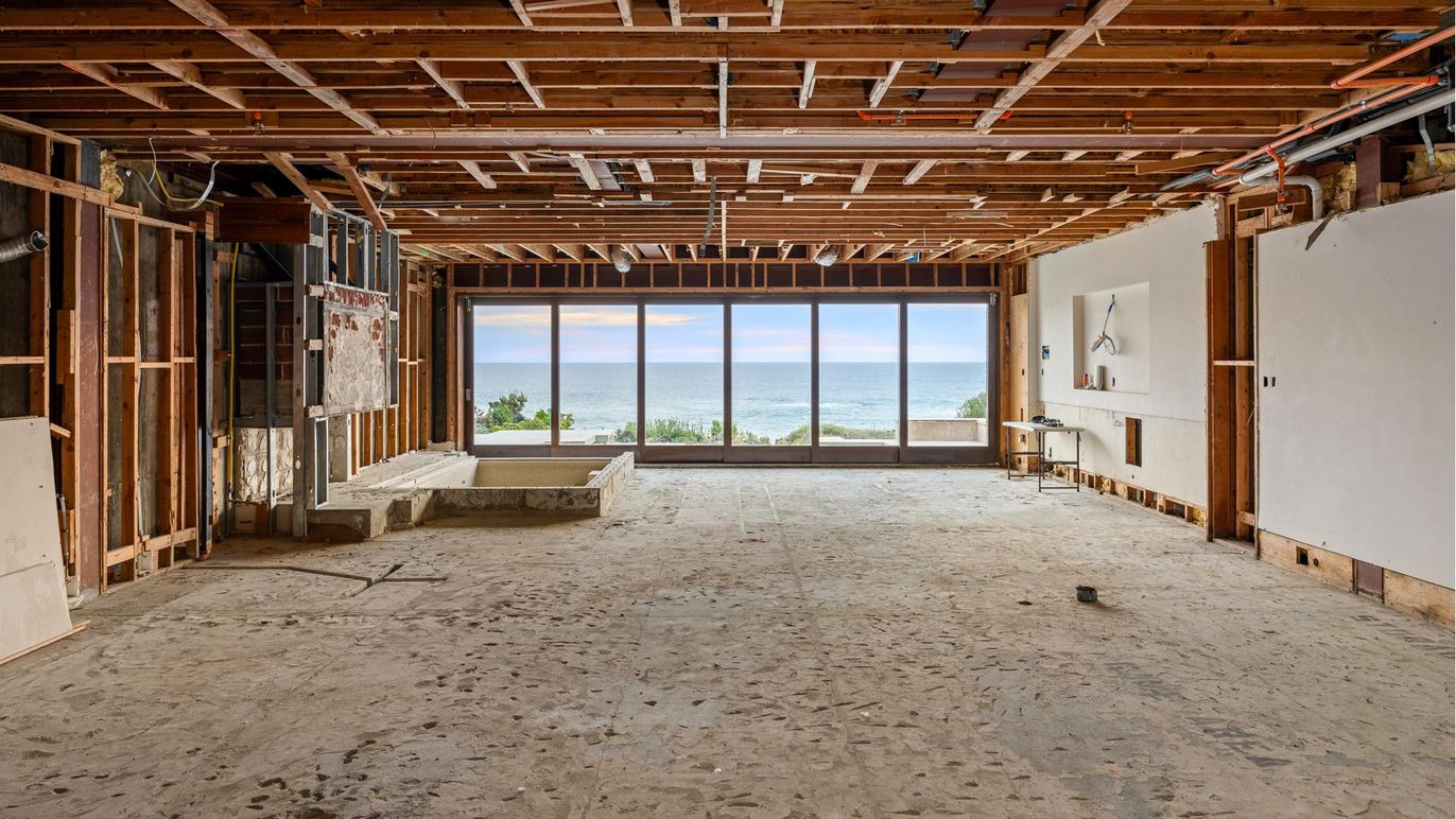 Interior, Wooden Beams