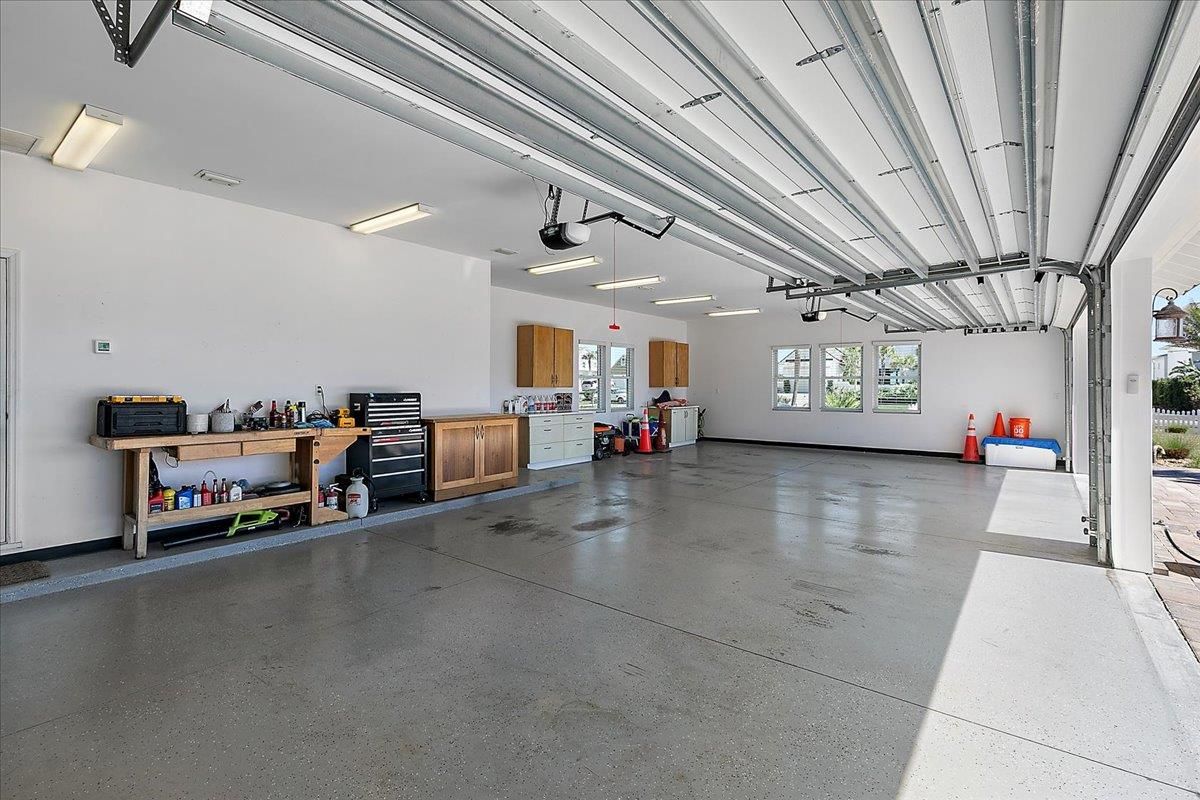 Garage, Interior