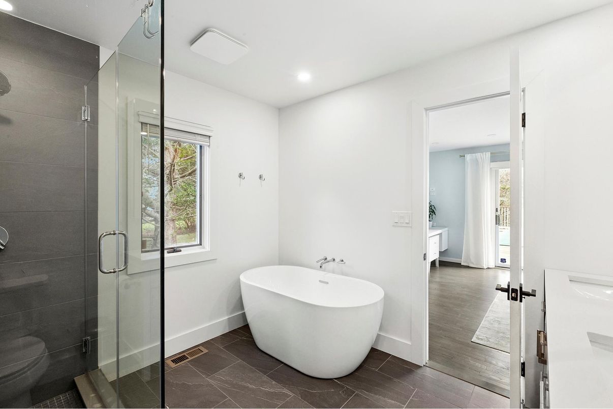 Bathroom, Free Standing Baths, Glass Shower, Interior, Recessed Lighting