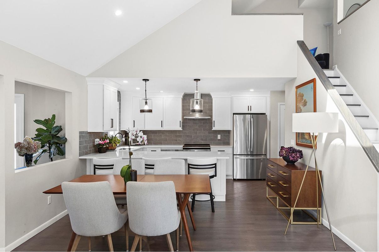 Dining room, Interior, Kitchen, Pendant Lights, Recessed Lighting, Stainless Steel Appliances, Wood Texture Flooring
