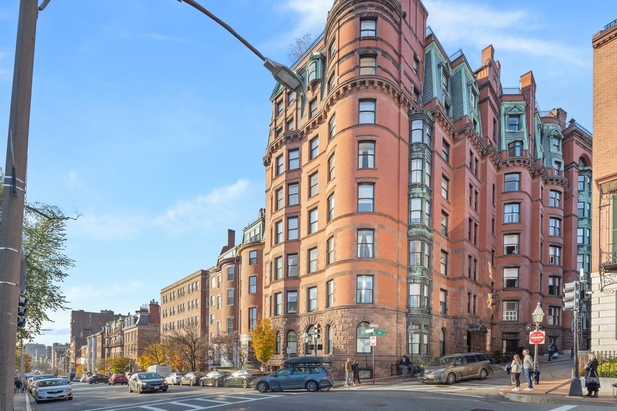 Exterior, Facade, Condo Building