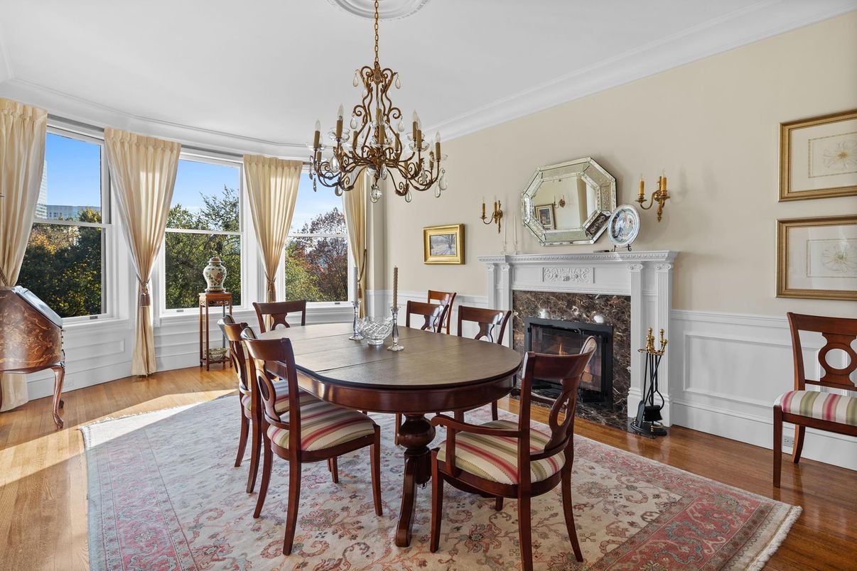 Chandelier, Dining room, Fireplace, Interior, Wood Texture Flooring