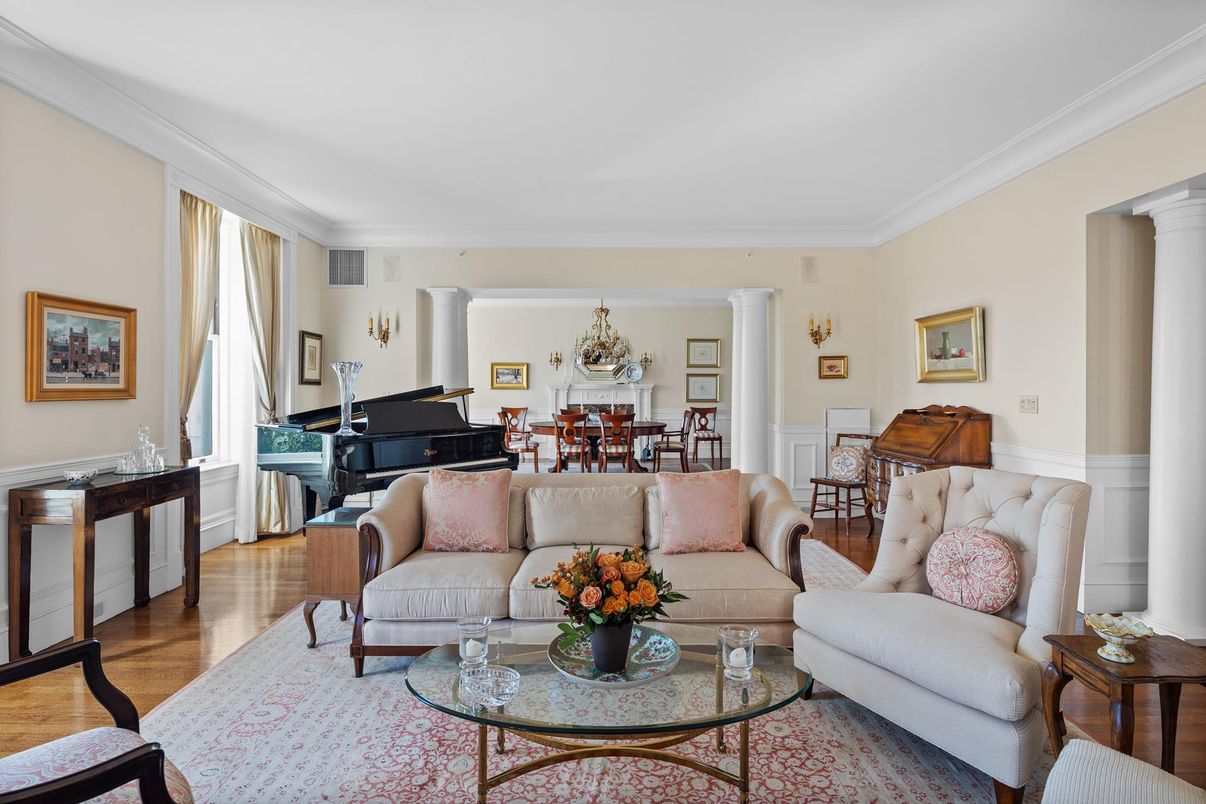 Chandelier, Dining room, Interior, Living room, Piano, Wood Texture Flooring