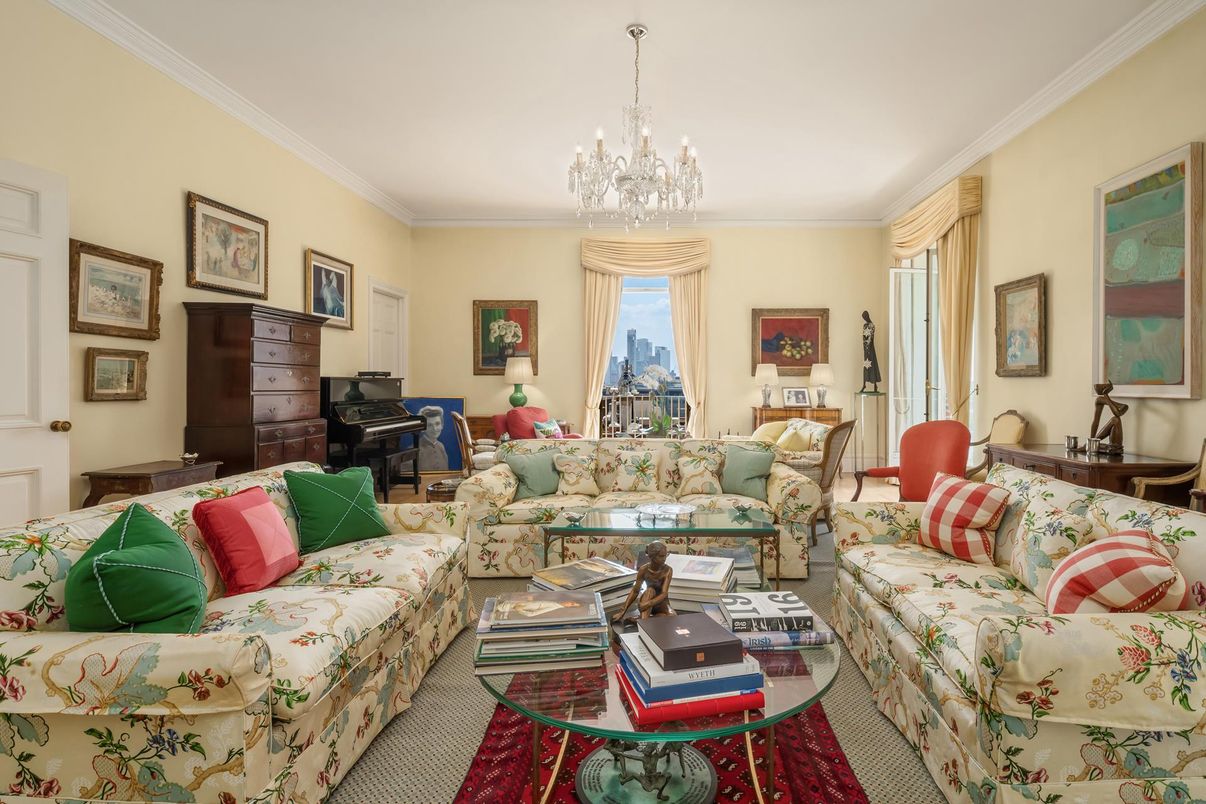 Chandelier, Interior, Living room, Piano