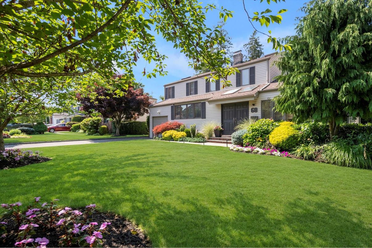 Attached, Backyard, Exterior, Facade, American Foursquare