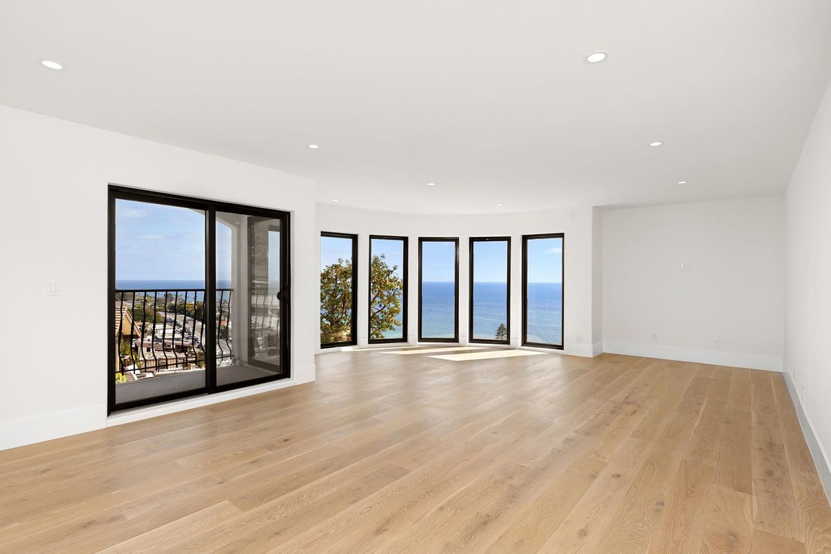 Empty room, Interior, Recessed Lighting, Water, Wood Texture Flooring