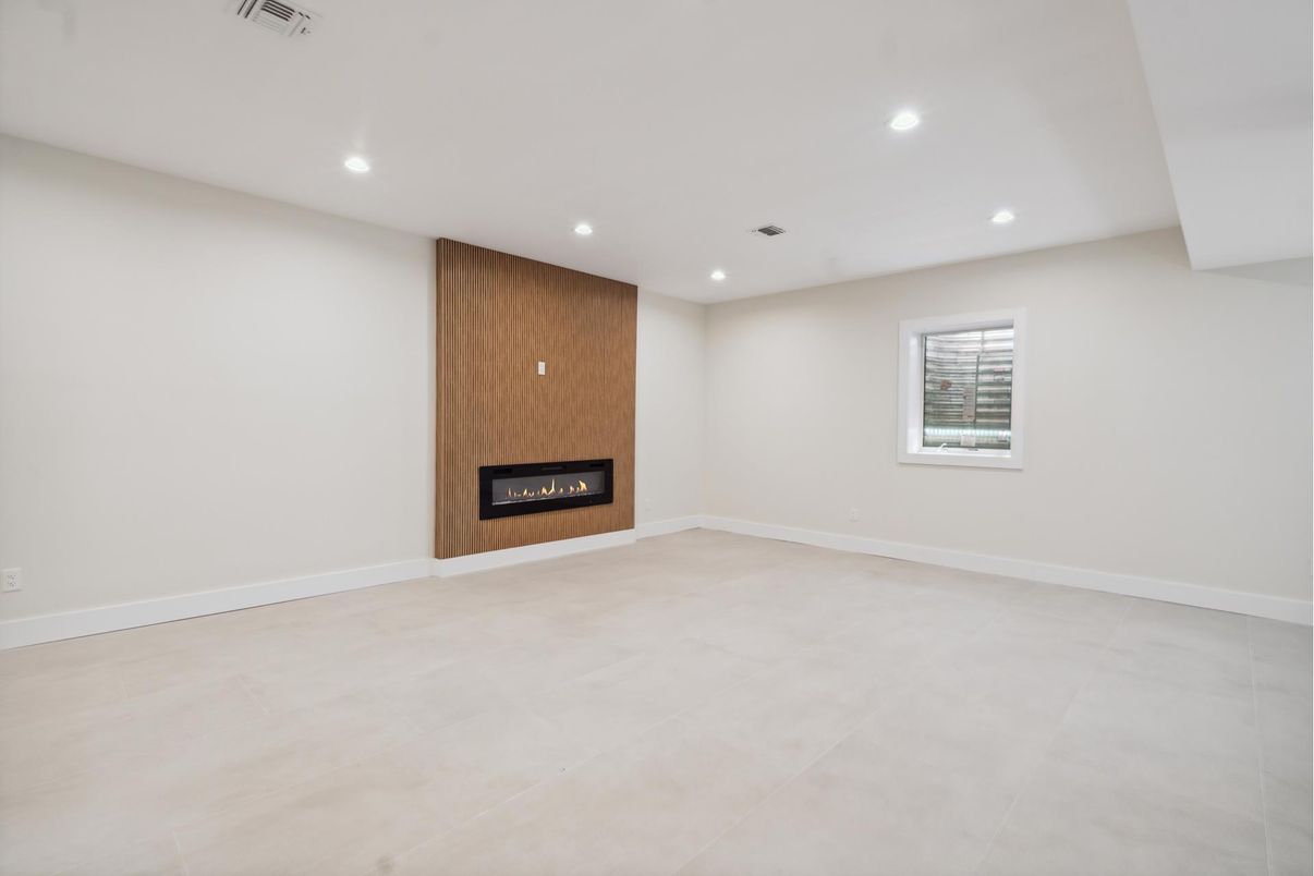 Empty room, Fireplace, Interior, Recessed Lighting