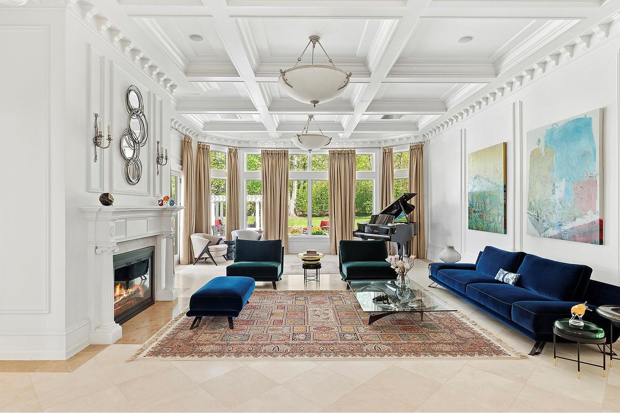 Fireplace, Interior, Living room, Piano, Recessed Lighting