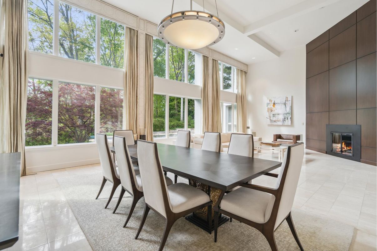 Dining room, Fireplace, Interior, Pendant Lights, Recessed Lighting