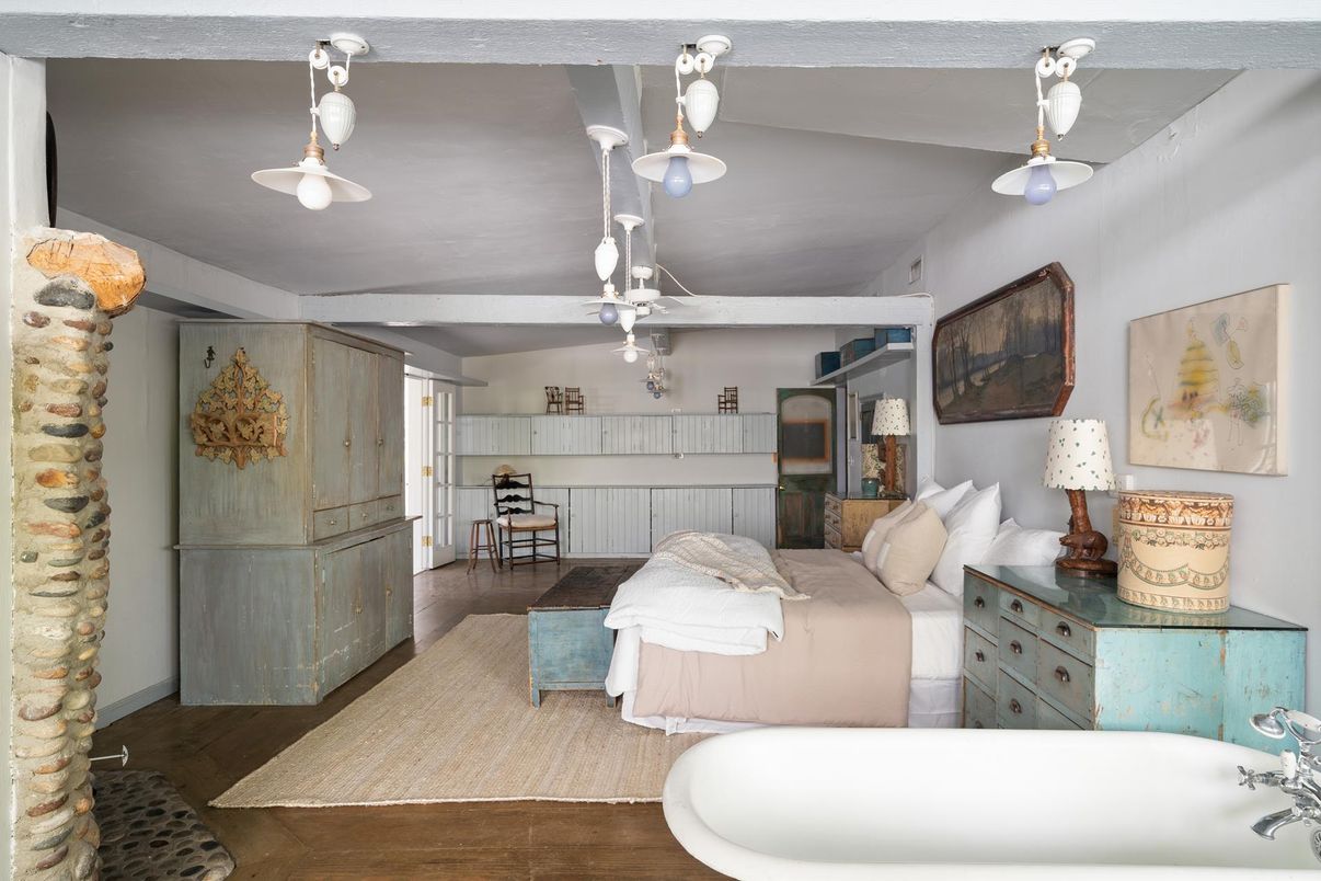Bedroom, Interior, Pendant Lights, Wood Texture Flooring